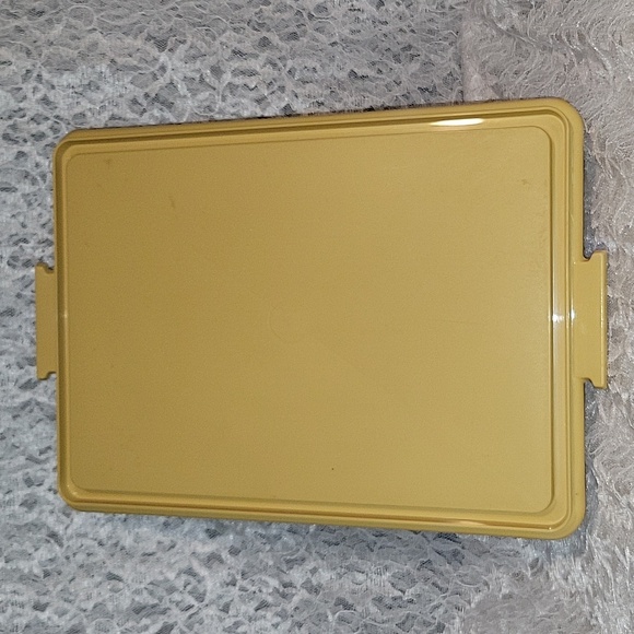 Tupperware: Cake Keeper Container - Picture 5 of 6